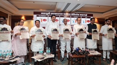 Mumbai, Oct 13 (ANI): Maha Vikas Aaghadi (MVA) leaders NCP-SCP chief Sharad Pawar, Shiv Sena (Uddhav Balasaheb Thackeray) Chief Uddhav Thackeray and son Aaditya Thackeray, Congress leaders Nana Patole, Prithviraj Chavan, Varsha Gaikawad and others release a booklet 'gaddarancha panchnama' during a joint press conference, in Mumbai on Sunday. (Nitin Lawate ) Mumbai, Oct 13 (ANI): Maha Vikas Aaghadi (MVA) leaders NCP-SCP chief Sharad Pawar, Shiv Sena (Uddhav Balasaheb Thackeray) Chief Uddhav Thackeray and son Aaditya Thackeray, Congress leaders Nana Patole, Prithviraj Chavan, Varsha Gaikawad and others release a booklet 'gaddarancha panchnama' during a joint press conference, in Mumbai on Sunday. (Nitin Lawate )