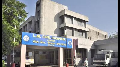 Without the required facilities at the civil hospital, Ludhiana, parents shuttle between private centres and DEIC. (HT Photo) Without the required facilities at the civil hospital, Ludhiana, parents shuttle between private centres and DEIC. (HT Photo)