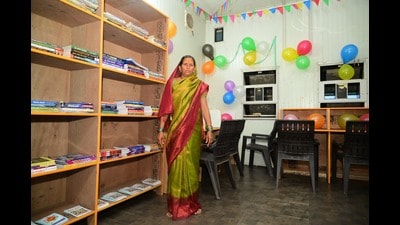 Mallawwa Meti has set up the library for competitive exams like KPSC, UPSC, and other exams aspirants. ht photo (HT Photo) Mallawwa Meti has set up the library for competitive exams like KPSC, UPSC, and other exams aspirants. ht photo (HT Photo)