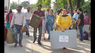 Polling officials carry voting materials before leaving for their respective polling booths on the eve of gram panchayat elections in Amritsar on Monday. (Sameer Sehgal/Hindustan Times) Polling officials carry voting materials before leaving for their respective polling booths on the eve of gram panchayat elections in Amritsar on Monday. (Sameer Sehgal/Hindustan Times)