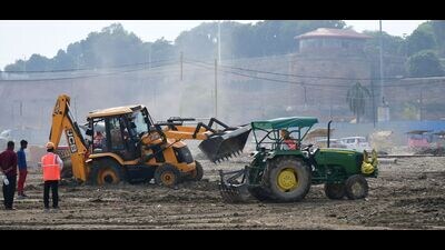 Preparations underway for Mahakumbh-2025 in the Sangam area of Prayagraj. (Anil K Maurya) Preparations underway for Mahakumbh-2025 in the Sangam area of Prayagraj. (Anil K Maurya)