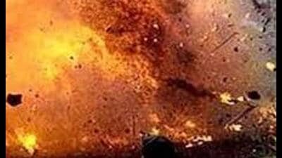 The police informed that all the three carts were reduced to ashes. (HT FIle)