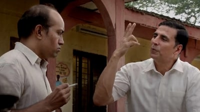 Nandu and Akshay Kumar's anti-smoking ad Nandu and Akshay Kumar's anti-smoking ad