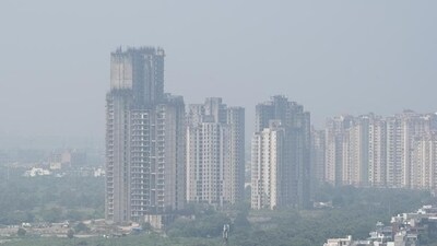With air quality touching the ‘poor’ category for the third consecutive day in the Delhi NCR just a few weeks before Diwali, restrictions under the first stage of the Graded Response Action Plan (GRAP) came into force on October 15. (Sunil Ghosh/ HT Photo) (HT) With air quality touching the ‘poor’ category for the third consecutive day in the Delhi NCR just a few weeks before Diwali, restrictions under the first stage of the Graded Response Action Plan (GRAP) came into force on October 15. (Sunil Ghosh/ HT Photo) (HT)