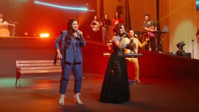 Shreya Ghoshal and Sunidhi Chauhan in a still from their new song Chhaila. Shreya Ghoshal and Sunidhi Chauhan in a still from their new song Chhaila.