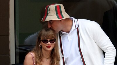 Taylor Swift and Travis Kelce take a romantic trip to NYC, concluding with a baseball game date.
Jamie Squire/Getty Images/AFP (Photo by JAMIE SQUIRE / GETTY IMAGES NORTH AMERICA / Getty Images via AFP) (Getty Images via AFP) Taylor Swift and Travis Kelce take a romantic trip to NYC, concluding with a baseball game date.
Jamie Squire/Getty Images/AFP (Photo by JAMIE SQUIRE / GETTY IMAGES NORTH AMERICA / Getty Images via AFP) (Getty Images via AFP)