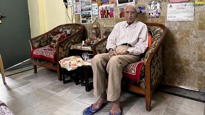 Yog Bir Handa is one of roughly 218,000 people aged above 100 in India and one of just five in Delhi. (HT Photo) Yog Bir Handa is one of roughly 218,000 people aged above 100 in India and one of just five in Delhi. (HT Photo)