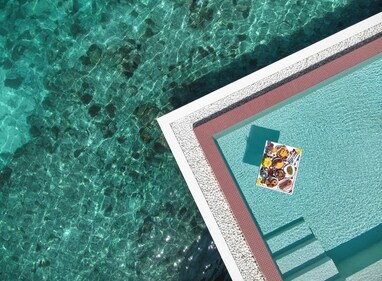 It is an unforgettable way to start the morning - a floating breakfast in the privacy of your infinity pool. It is an unforgettable way to start the morning - a floating breakfast in the privacy of your infinity pool.