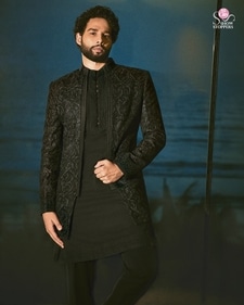 Outfit: Don & julio
The actor exudes understated elegance in a structured black bandhgala by Don & Julio, featuring intricate tonal embroidery paired with slim-fitted pants (Sheldon Santos) Outfit: Don & julio
The actor exudes understated elegance in a structured black bandhgala by Don & Julio, featuring intricate tonal embroidery paired with slim-fitted pants (Sheldon Santos)