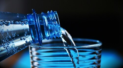 Drink adequate water the day before. (Pixabay)