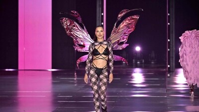 Adriana Lima walks the runway during Victoria's Secret Fashion Show at Duggal Greenhouse in Brooklyn, New York on October 15. The Brazilian supermodel put her wings back on for the return of the Victoria's Secret Fashion Show on Tuesday. She dazzled in a sparkly bra and underwear, plaid sleeves and matching pants plus VS wings. (AFP) Adriana Lima walks the runway during Victoria's Secret Fashion Show at Duggal Greenhouse in Brooklyn, New York on October 15. The Brazilian supermodel put her wings back on for the return of the Victoria's Secret Fashion Show on Tuesday. She dazzled in a sparkly bra and underwear, plaid sleeves and matching pants plus VS wings. (AFP)