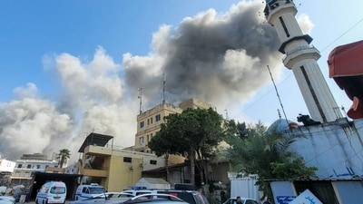 Smoke billows during Israeli airstrikes in the southern Lebanese city of Nabatiyeh on October 16, 2024. (AFP) Smoke billows during Israeli airstrikes in the southern Lebanese city of Nabatiyeh on October 16, 2024. (AFP)