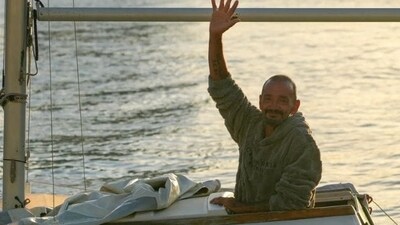 Ashley Malinowski expresses concern over her father, Lt. Dan's, viral fame, fearing it could endanger him. (Twitter (X)) Ashley Malinowski expresses concern over her father, Lt. Dan's, viral fame, fearing it could endanger him. (Twitter (X))