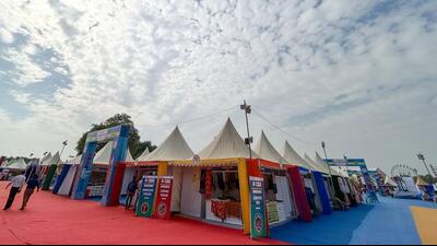 Stall of handicrafts in Saras Aajeevika Mela on Wednesday (Parveen Kumar/HT Photo) Stall of handicrafts in Saras Aajeevika Mela on Wednesday (Parveen Kumar/HT Photo)