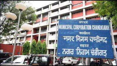 The civic body maintains 2,000 km roads throughout Chandigarh, of which it had planned to repair 270 km of roads this fiscal at a cost of ₹54 crore. (HT Photo) The civic body maintains 2,000 km roads throughout Chandigarh, of which it had planned to repair 270 km of roads this fiscal at a cost of ₹54 crore. (HT Photo)
