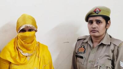 Thirty-two-year-old Reena Kumar in police custody on Wednesday. (Sakib Ali/HT Photo) Thirty-two-year-old Reena Kumar in police custody on Wednesday. (Sakib Ali/HT Photo)