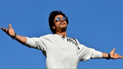 Shah Rukh Khan opened up about losing his parents Shah Rukh Khan opened up about losing his parents