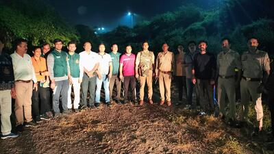 The police team after the encounter in Mathura on Thursday morning. (HT Photo) The police team after the encounter in Mathura on Thursday morning. (HT Photo)