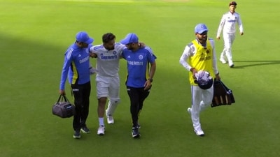 Rishabh Pant carried off the field during Day 2 vs New Zealand (X) Rishabh Pant carried off the field during Day 2 vs New Zealand (X)