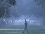 New Delhi, India - Oct. 17, 2024: People seen at Kartavya Path during early morning haze as the pollution levels get increased, in New Delhi, India, on Thursday, October 17, 2024. (Photo by Vipin Kumar/ Hindustan Times) New Delhi, India - Oct. 17, 2024: People seen at Kartavya Path during early morning haze as the pollution levels get increased, in New Delhi, India, on Thursday, October 17, 2024. (Photo by Vipin Kumar/ Hindustan Times)