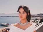 Selena Gomez is facing backlash for giving $20 to homeless man
