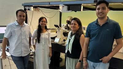 (Left to right) Vijayakumar Chikkadi and Ratimanasee Sahu from IISER Pune and Sarika Bhattacharyya and Mohit Sharma from CSIR-NCL Pune (HT PHOTO) (Left to right) Vijayakumar Chikkadi and Ratimanasee Sahu from IISER Pune and Sarika Bhattacharyya and Mohit Sharma from CSIR-NCL Pune (HT PHOTO)