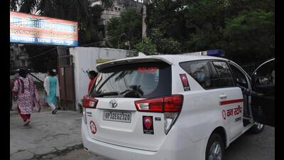 A police team reached the orphanage in Aliganj to vacate the premises. (HT Photo) A police team reached the orphanage in Aliganj to vacate the premises. (HT Photo)
