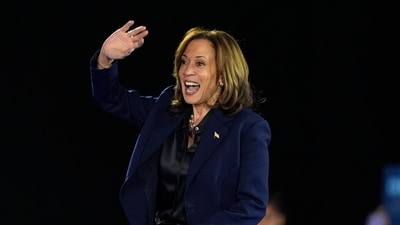 Democratic presidential nominee Vice President Kamala Harris departs after speaking at a campaign rally at the Resch Expo in Green Bay, Wis., Thursday, Oct. 17, 2024. (AP) Democratic presidential nominee Vice President Kamala Harris departs after speaking at a campaign rally at the Resch Expo in Green Bay, Wis., Thursday, Oct. 17, 2024. (AP)