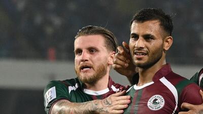 Former Mohun Bagan player Anwar Ali (right) will play his first derby for East Bengal. (HT Photo)