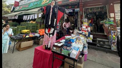 Markets in Gurugram received notices to remove encroachments in 7 days. (PARVEEN KUMAR/HT PHOTO) Markets in Gurugram received notices to remove encroachments in 7 days. (PARVEEN KUMAR/HT PHOTO)