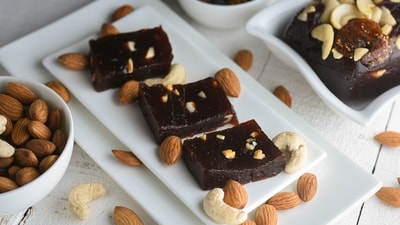 Got some ripe bananas lying at home? Transform them into a healthy banana halwa you'll love | Recipe (Photo by Shutterstock) Got some ripe bananas lying at home? Transform them into a healthy banana halwa you'll love | Recipe (Photo by Shutterstock)