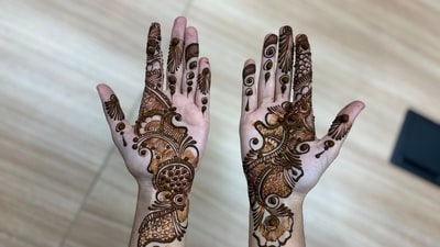 To make sure your workstation stays flawless after mehndi application, avoid using the lemon-sugar water concoction. To make sure your workstation stays flawless after mehndi application, avoid using the lemon-sugar water concoction. 