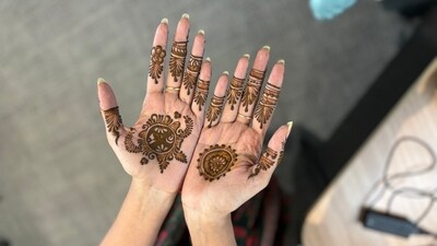 One can also keep their fingertips untouched to ensure they can use the keyboard too. One can also keep their fingertips untouched to ensure they can use the keyboard too.
