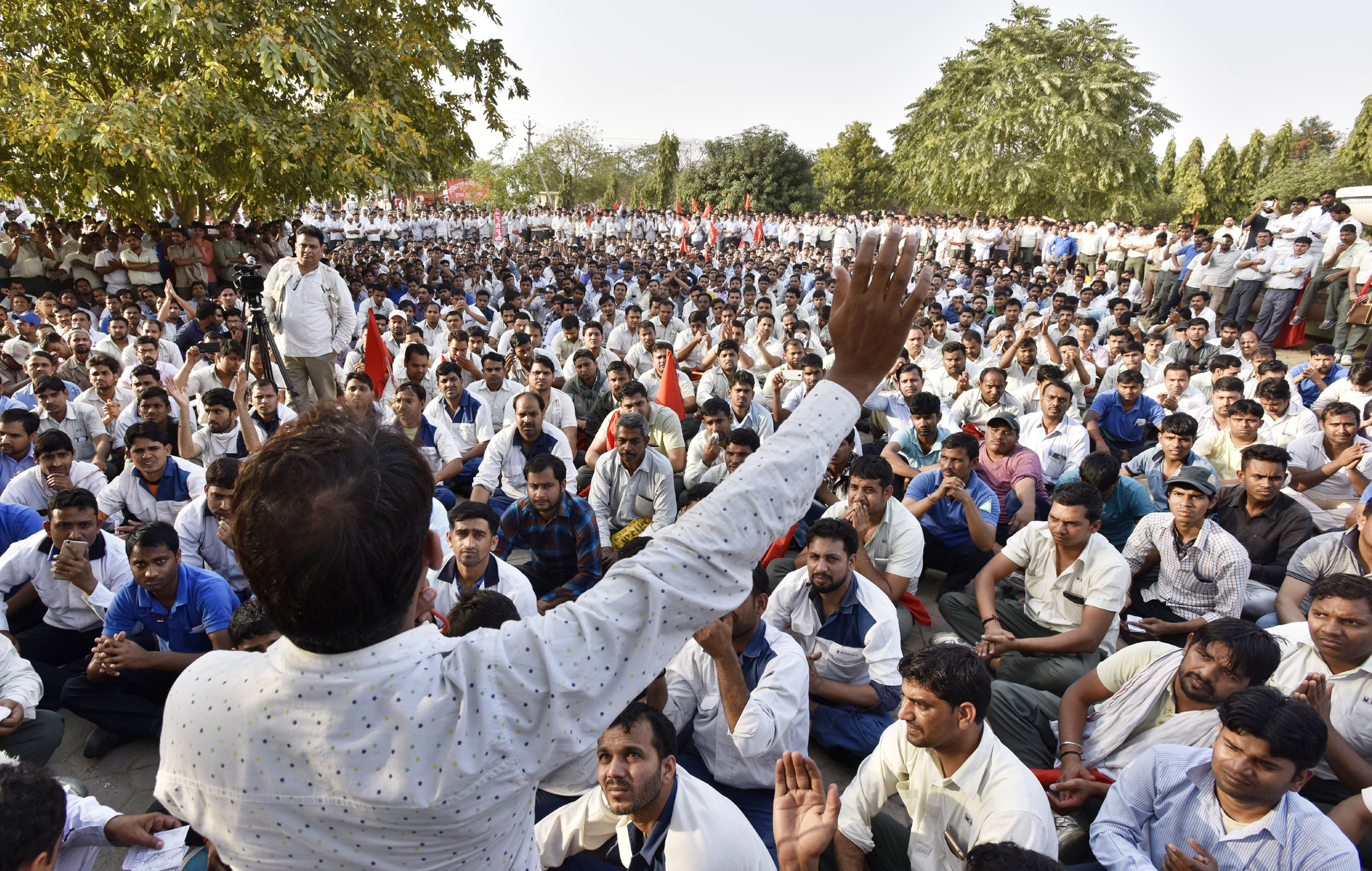 Maruti workers protest at IMT Manesar, in Gurgaon, Haryana on Thursday, March 23, 2017. (Sanjeev Verma/HT PHOTO) Maruti workers protest at IMT Manesar, in Gurgaon, Haryana on Thursday, March 23, 2017. (Sanjeev Verma/HT PHOTO)