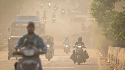 After facing 4 consecutive days of ‘poor’ air quality, the Centre’s air pollution control panel has enforced the Graded Response Action Plan (GRAP) in the city. (Photo: Sanchit Khanna/ HT) After facing 4 consecutive days of ‘poor’ air quality, the Centre’s air pollution control panel has enforced the Graded Response Action Plan (GRAP) in the city. (Photo: Sanchit Khanna/ HT)