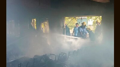 According to authorities, on Friday, pest control was done in the library hence the library was closed on Saturday. As a result of which no one was injured in the incident. (HT PHOTO)