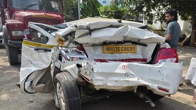 Four people were injured when a dumper crashed into four vehicles in Kalina, Santacruz. (Raju Shinde/HT Photo) Four people were injured when a dumper crashed into four vehicles in Kalina, Santacruz. (Raju Shinde/HT Photo)
