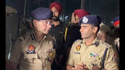 Punjab DGP Gaurav Yadav during an inspection in Ludhiana on Saturday. (HT Photo)