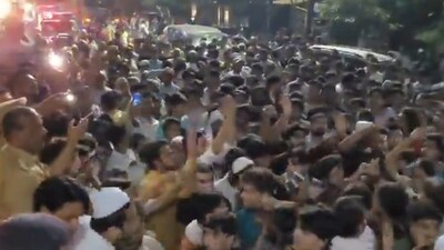 Blocking the main road, they demanded immediate arrest of the person who made the objectionable comments. (X)