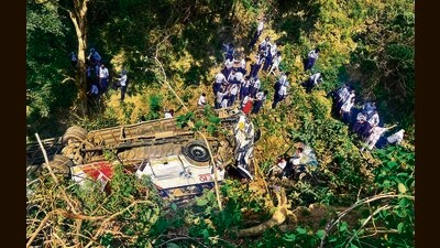 The mangled remains of the bus after it fell into a gorge in Morni, Panchkula. (Sant Arora/HT) The mangled remains of the bus after it fell into a gorge in Morni, Panchkula. (Sant Arora/HT)
