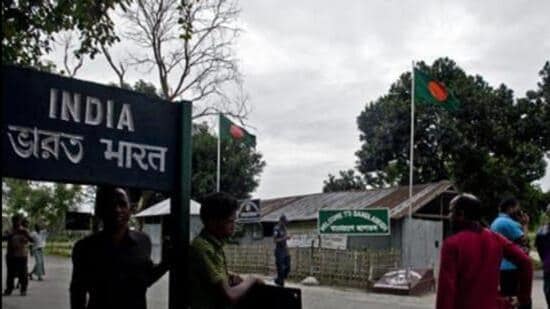 Indo-Bangladesh land crossing at Birmur.