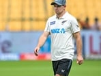 New Zealand's captain Tom Latham attends a ceremony after their win against India at the end of their first Test cricket match in the M. Chinnaswamy Stadium of Bengaluru on October 20, 2024. (Photo by IDREES MOHAMMED / AFP) / -- IMAGE RESTRICTED TO EDITORIAL USE - STRICTLY NO COMMERCIAL USE --