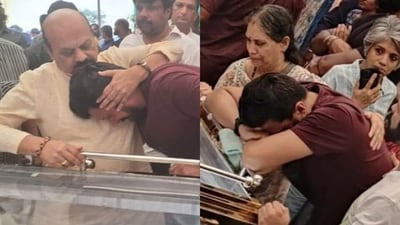 Kichcha Sudeep was consoled by loved ones at his mom Saroja Sanjeev's funeral. Kichcha Sudeep was consoled by loved ones at his mom Saroja Sanjeev's funeral.
