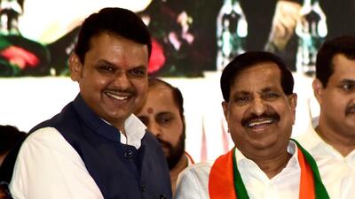 Navi Mumbai strongman Ganesh Naik too is in talks with NCP (SP) if he and his son are not given tickets by the BJP in the two constituencies of Navi Mumbai. (Hindustan Times) Navi Mumbai strongman Ganesh Naik too is in talks with NCP (SP) if he and his son are not given tickets by the BJP in the two constituencies of Navi Mumbai. (Hindustan Times)