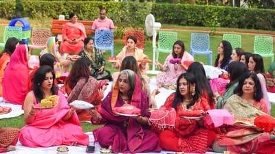 Married women observe the festival of Karwa Chauth and perform various rituals for their spouses on this important day. (Photo by Parveen Kumar/Hindustan Times) Married women observe the festival of Karwa Chauth and perform various rituals for their spouses on this important day. (Photo by Parveen Kumar/Hindustan Times)