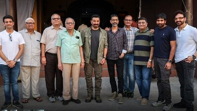 Sunny Deol also wrote, "Really felt nostalgic at you all sharing stories from Ghayal, Ghatak,Border, Gadar and Betaab days and craze Indian cinema has had specially in our towns and non metro cities. Really grateful for you all for taking time and visiting me here and celebrating with me." Sunny Deol also wrote, "Really felt nostalgic at you all sharing stories from Ghayal, Ghatak,Border, Gadar and Betaab days and craze Indian cinema has had specially in our towns and non metro cities. Really grateful for you all for taking time and visiting me here and celebrating with me."