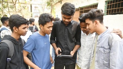 Check out the top 10 alternative institutes for IIT for engineering as per NIRF Rankings 2024.(Representative image by Santosh Kumar/ Hindustan Times) Check out the top 10 alternative institutes for IIT for engineering as per NIRF Rankings 2024.(Representative image by Santosh Kumar/ Hindustan Times)