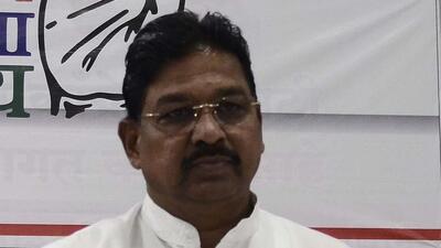 Bagwe is facing difficulty in securing the Congress ticket. A few months ago, he went to Delhi to raise concerns about being sidelined by local leaders. The party has even brought in another candidate, Avinash Salwe, and is promoting him. Against this backdrop, any shift in political strategy would not be surprising, said a source. (HT FILE) Bagwe is facing difficulty in securing the Congress ticket. A few months ago, he went to Delhi to raise concerns about being sidelined by local leaders. The party has even brought in another candidate, Avinash Salwe, and is promoting him. Against this backdrop, any shift in political strategy would not be surprising, said a source. (HT FILE)