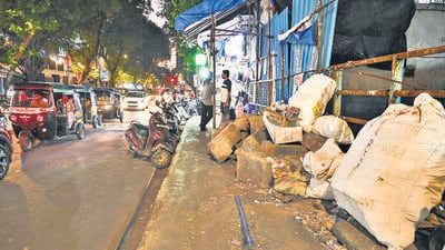 Mumbai, India. Oct 21, 2024: The BMC plans to demolish the old Irla bridge and construct a new bridge over the Irla Nullah, located near the Juhu-Vile Parle Development Scheme (JVPD) junction. Mumbai, India. Oct 21, 2024. (Photo by Raju Shinde/HT Photo) (Hindustan Times) Mumbai, India. Oct 21, 2024: The BMC plans to demolish the old Irla bridge and construct a new bridge over the Irla Nullah, located near the Juhu-Vile Parle Development Scheme (JVPD) junction. Mumbai, India. Oct 21, 2024. (Photo by Raju Shinde/HT Photo) (Hindustan Times)