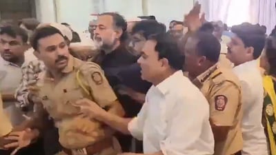 Yogendra Yadav manhandled at event in Maharashtra (X) Yogendra Yadav manhandled at event in Maharashtra (X)